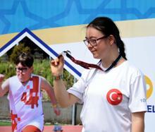 İzmir'de özel sporcular yarışı