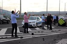 TIR'a çarpan lüks araç hurdaya döndü!