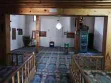 Bizans dönemine ait yapıların bulunduğu cami talan ediliyor