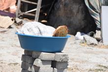 Kadifekale'de kadınlar tandır ekmeği yaparak evlerini geçindiriyor