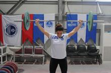 'Halter erkek sporu, yapamazsın' dediler, şimdi olimpiyatları hedefliyor