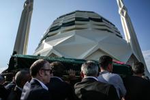 Aydın Doğan'ın ablası son yolculuğuna uğurlandı