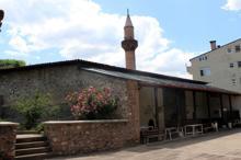 Fatih Sultan Mehmet'in namaz kıldığı Ulu Cami, zamana meydan okuyor