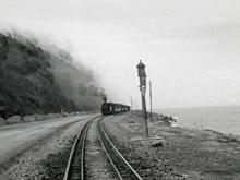 İlk kazmayı Atatürk'ün vurduğu yenilenen demiryolu hattı açılıyor