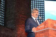 İzzet Keribar'ın gözünden 'Akdamar' sergisi açıldı