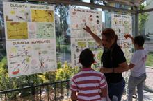 Otobüs beklerken durakta matematik öğrenilecek