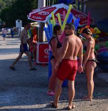Dünyaca ünlü Akbük Koyu'nda taşıma suyla turizm