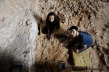 Mağaradaki kazıların son gününde '350 bin yıllık balta' sürprizi