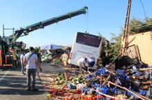 Büyükçekmece'de havalimanı otobüsü devrildi: 1 ölü, 7 yaralı