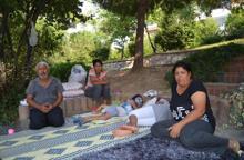 Parkta yaşayan ailenin dramı yürekleri burkuyor