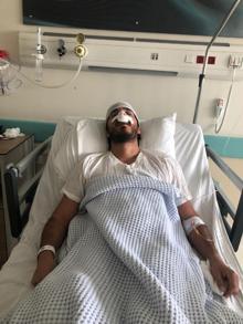 Baba ve oğlunun doktoru dövdükleri anlar güvenlik kamerasında