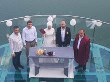 143 metre yüksekliğindeki cam terasta ilk nikah