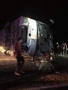 Antalya'da tur otobüsü devrildi: Çok sayıda yaralı