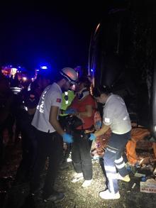 Antalya'da tur otobüsü devrildi: Çok sayıda yaralı