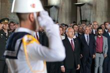 Kılıçdaroğlu, CHP'nin kuruluş yıl dönümünde Anıtkabir'i ziyaret etti