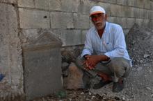 Bahçe duvarında tarihi keşif