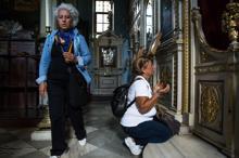 Aya Yorgi'ye dileklerinin kabul olması için tırmandılar