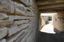 800 yıllık köydeki sal taşından evler hayranlık uyandırıyor