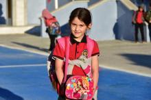 Kızının okula gidebilmesi için veresiye yol yaptırdı