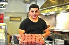 İnegöl Köftesi, lezzeti ile 125 yıldır sofraları süslüyor