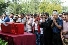 Şehitler toprağa verildi