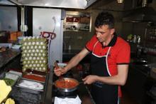 Çakallı menemeni iş kapısı oldu