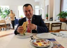 'Ucuz sucukta hile vardır'