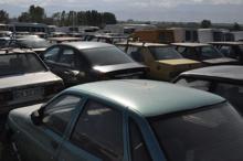 Yediemin otoparklarındaki sahipsiz araçlar, otoparkçıları isyan ettirdi