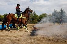 Başkent'in atlı polis birliklerine sıkı eğitim