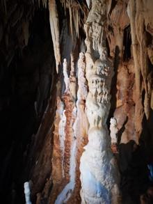 Dağcılar Sümbül Dağı'nda sarkıt ve dikitlerin olduğu mağara buldu