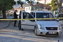 Ortalığı birbirine kattı! 'Dur' ihtarına uymadı aracın önüne atlayan polisi 2 kilometre sürükledi