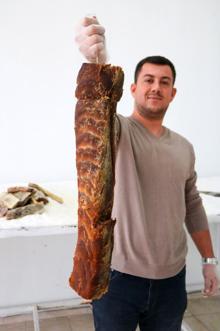 Balık pastırması üretti