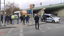 Şişli'de beton mikseri yaya geçidini kullanmayan 2 kardeşe çarptı; 1 ölü 1 yaralı