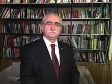 Ünlü kalp cerrahından gezen tavuk açıklaması; dışkısını yiyor, salmonella bulaşma ihtimali yüksek