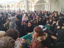 Ünlü türkücü Ceylan, yeğeni Nazlıcan'ı son yolculuğuna gözyaşları içinde uğurladı