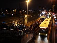 Altunizade'de sabah akşam metrobüs yoğunluğu
