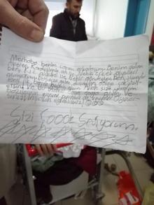 Depremzedelere giden yardımlardan çıkan çocuk notları ağlattı