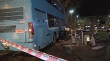 Kartal Sahilyolu'nda halk otobüsü durağa daldı: 3'ü ağır, 5 yaralı