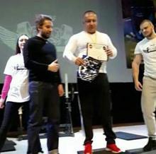 Zayıflamak için başladığı halterde dünya şampiyonu oldu