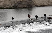 Sınıra göçmen akınında 6'ncı gün; Yunan güvenlik güçleri ateş açtı