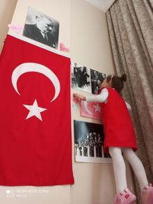 Evlerde 23 Nisan coşkusu