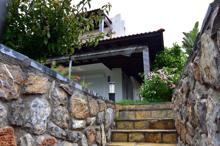 Yılmaz Özdil'in eşi üzerine kayıtlı villasında 'kaçak yapı' soruşturması tamamlandı