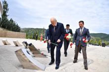 Bahçeli, Ülkücü Şehitler Anıtı'nı ziyaret etti