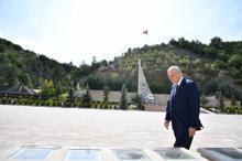 Bahçeli, Ülkücü Şehitler Anıtı'nı ziyaret etti