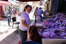 Tezgahtaki 80 kilo yayın balığı ilgi gördü