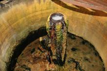 Kuyudan çıkan yanan su şaşırtıyor