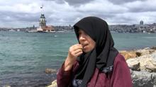 Üsküdar'da sahil boyunca çekirdek yiyene 61 lira ceza