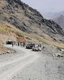 Hakkari'de feci kaza: Ölü ve yaralılar var