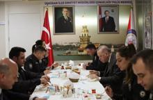 Cumhurbaşkanı Erdoğan polislerle iftar yaptı