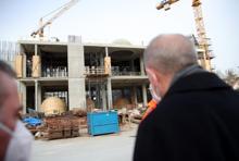 Kendi isminin verildiği külliye inşaatını inceledi